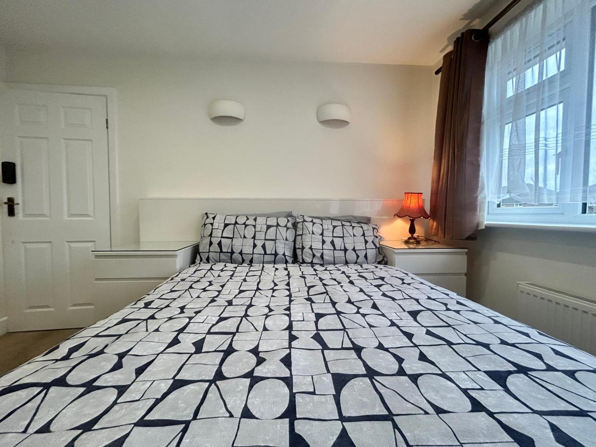 Hotel Beaconsfield House, Modern, Recently Refurbished, Self Check-In, Near Luton Airport Exteriér fotografie